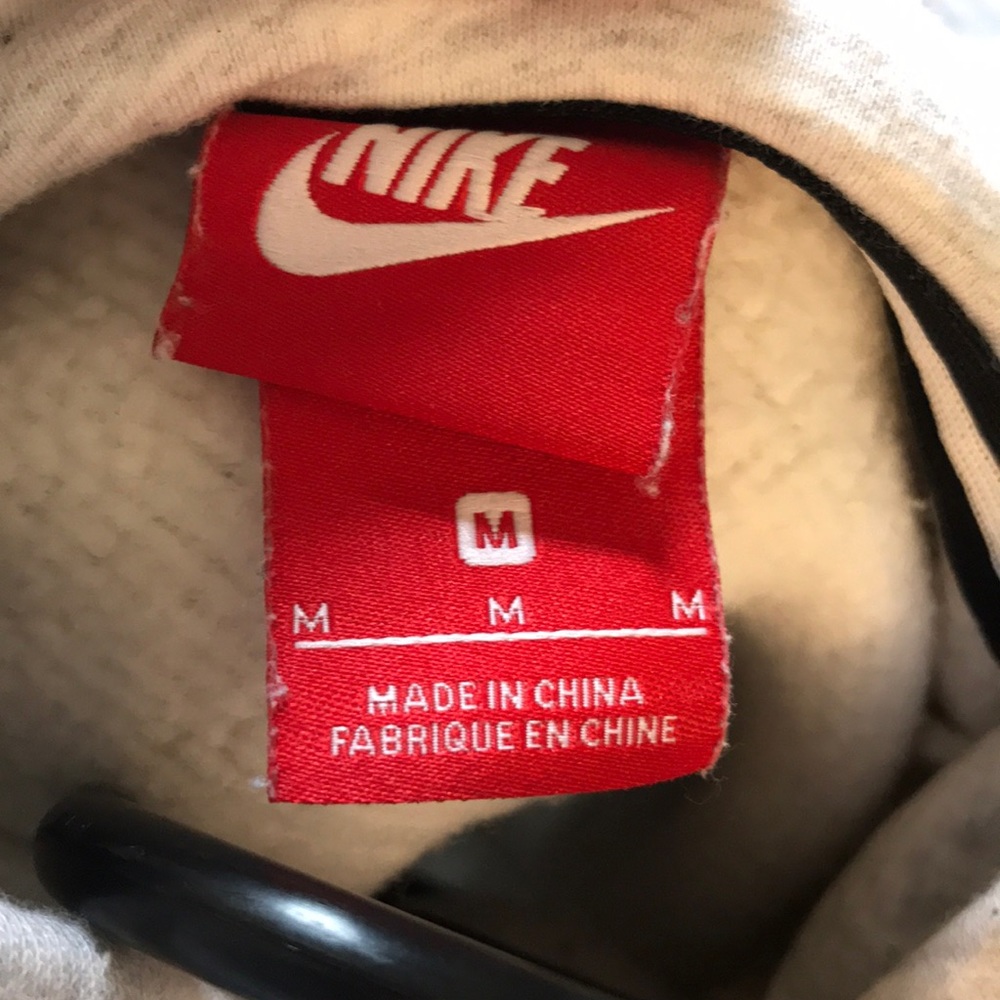 light grey Nike sweatshirt - Picture 3 of 3